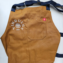 Load image into Gallery viewer, Vindulge Custom Essential Hedley & Bennett Aprons